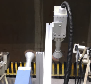 【普樂斯】大氣旋轉(zhuǎn)式等離子清洗機(jī)設(shè)備運(yùn)行中